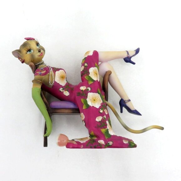 Margaret Le Van ALLEY CATS Katty Diva Cat on Chair Figurine 5" Tall - Picture 2 of 12